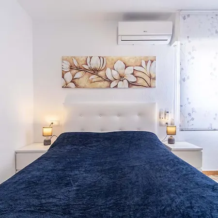 Calle Helsinki 23, With 2 Bedrooms , 200 Meters From Locos Torrevieja